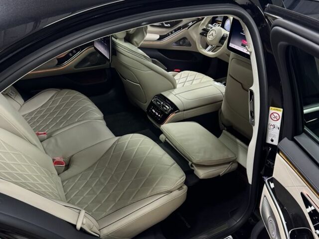 Черный Мерседес С Класс, объемом двигателя 3 л и пробегом 52 тыс. км за 128000 $, фото 7 на Automoto.ua