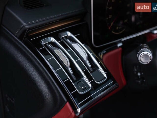 Черный Мерседес С Класс, объемом двигателя 3 л и пробегом 24 тыс. км за 145000 $, фото 30 на Automoto.ua