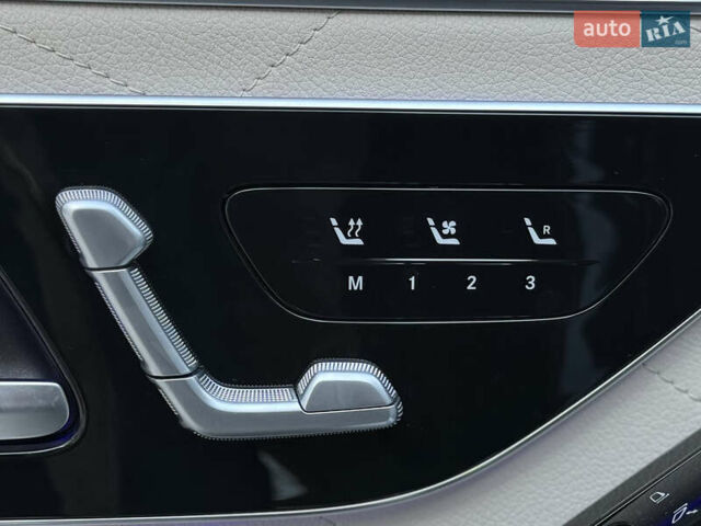 Черный Мерседес С Класс, объемом двигателя 3 л и пробегом 52 тыс. км за 135000 $, фото 55 на Automoto.ua