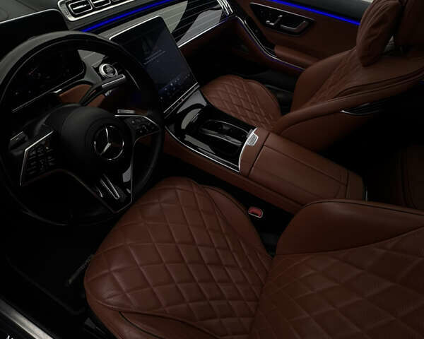 Черный Мерседес С Класс, объемом двигателя 3.98 л и пробегом 96 тыс. км за 100000 $, фото 4 на Automoto.ua