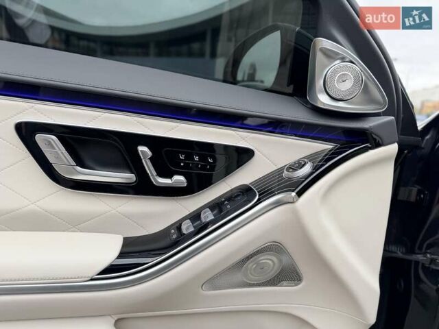 Чорний Мерседес С Клас, об'ємом двигуна 4 л та пробігом 38 тис. км за 134999 $, фото 21 на Automoto.ua