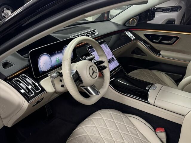 Черный Мерседес С Класс, объемом двигателя 3 л и пробегом 52 тыс. км за 128000 $, фото 4 на Automoto.ua