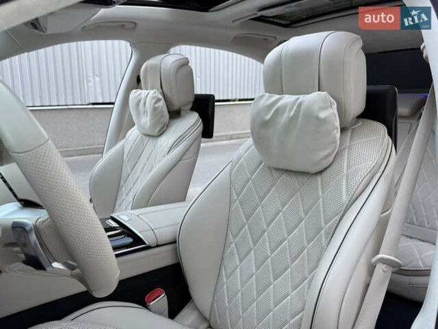 Чорний Мерседес С Клас, об'ємом двигуна 3 л та пробігом 52 тис. км за 135000 $, фото 44 на Automoto.ua