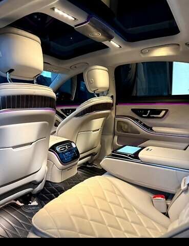 Черный Мерседес С Класс, объемом двигателя 3 л и пробегом 76 тыс. км за 130000 $, фото 10 на Automoto.ua