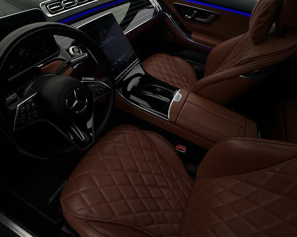 Черный Мерседес С Класс, объемом двигателя 3.98 л и пробегом 96 тыс. км за 107700 $, фото 16 на Automoto.ua