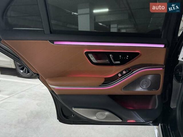 Черный Мерседес С Класс, объемом двигателя 3.98 л и пробегом 66 тыс. км за 124000 $, фото 25 на Automoto.ua