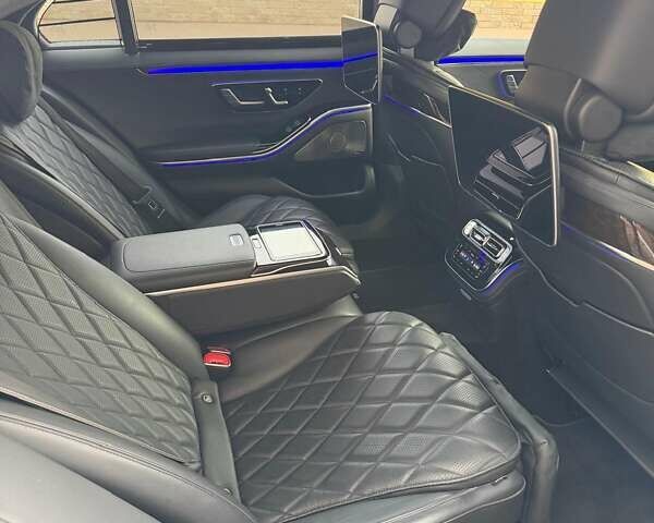 Чорний Мерседес С Клас, об'ємом двигуна 3 л та пробігом 64 тис. км за 139800 $, фото 18 на Automoto.ua