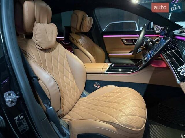 Черный Мерседес С Класс, объемом двигателя 3.98 л и пробегом 66 тыс. км за 124000 $, фото 35 на Automoto.ua