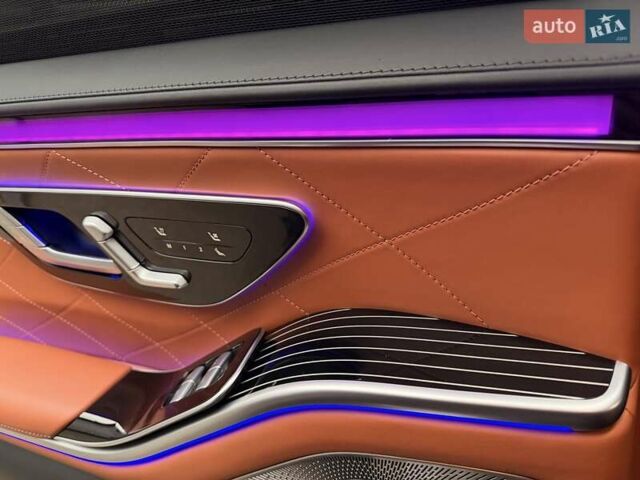 Чорний Мерседес С Клас, об'ємом двигуна 3.98 л та пробігом 62 тис. км за 129900 $, фото 107 на Automoto.ua