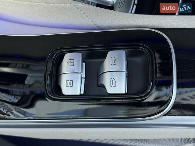 Черный Мерседес С Класс, объемом двигателя 3 л и пробегом 52 тыс. км за 130000 $, фото 65 на Automoto.ua