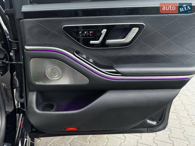 Черный Мерседес С Класс, объемом двигателя 3.98 л и пробегом 65 тыс. км за 97000 $, фото 15 на Automoto.ua