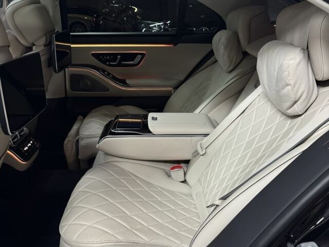 Черный Мерседес С Класс, объемом двигателя 3 л и пробегом 52 тыс. км за 128000 $, фото 6 на Automoto.ua