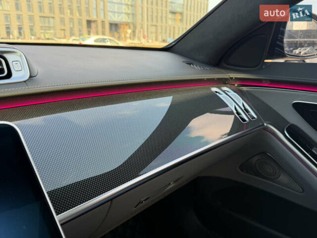 Черный Мерседес С Класс, объемом двигателя 3.98 л и пробегом 36 тыс. км за 110000 $, фото 26 на Automoto.ua