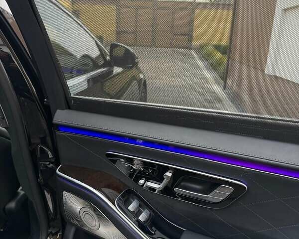 Чорний Мерседес С Клас, об'ємом двигуна 3 л та пробігом 64 тис. км за 139800 $, фото 12 на Automoto.ua