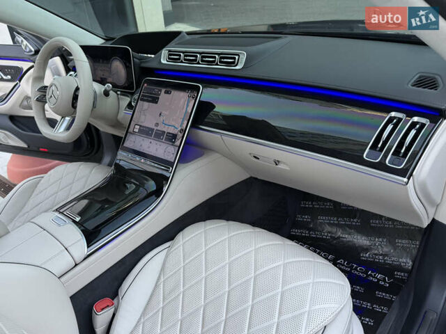 Черный Мерседес С Класс, объемом двигателя 3 л и пробегом 52 тыс. км за 130000 $, фото 47 на Automoto.ua