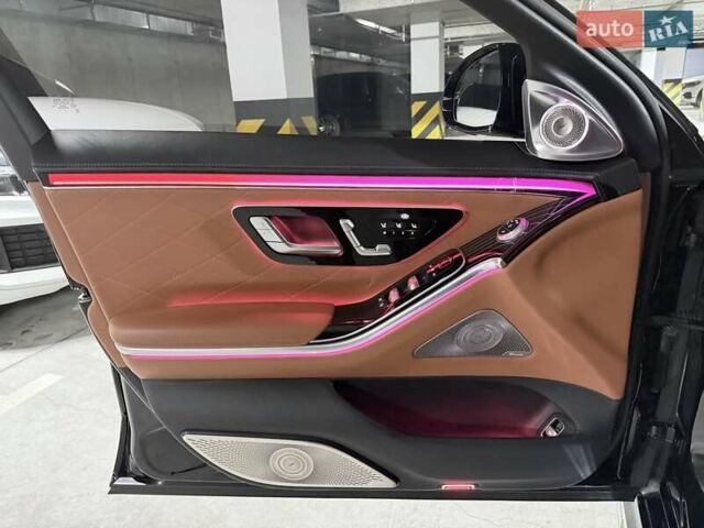 Черный Мерседес С Класс, объемом двигателя 3.98 л и пробегом 66 тыс. км за 124000 $, фото 18 на Automoto.ua