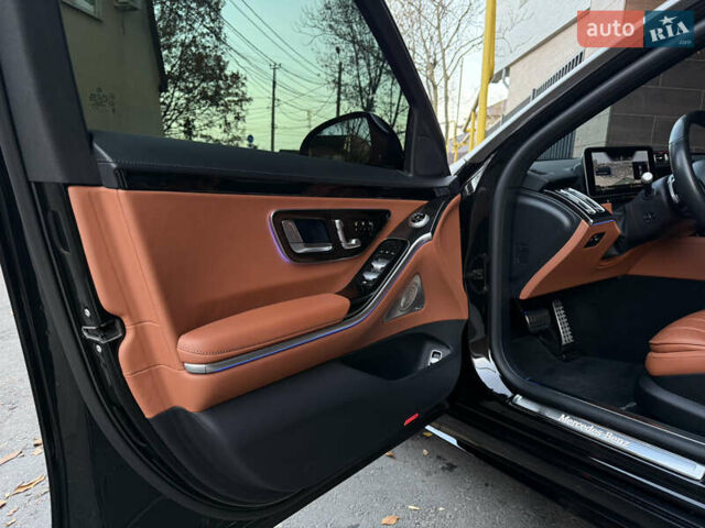 Чорний Мерседес С Клас, об'ємом двигуна 2.93 л та пробігом 98 тис. км за 113000 $, фото 17 на Automoto.ua