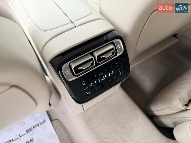 Чорний Мерседес С Клас, об'ємом двигуна 4 л та пробігом 38 тис. км за 134999 $, фото 24 на Automoto.ua