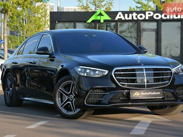 Чорний Мерседес С Клас, об'ємом двигуна 3 л та пробігом 102 тис. км за 98700 $, фото 2 на Automoto.ua