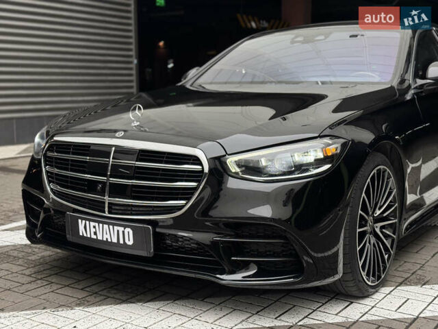Черный Мерседес С Класс, объемом двигателя 4 л и пробегом 65 тыс. км за 105000 $, фото 11 на Automoto.ua
