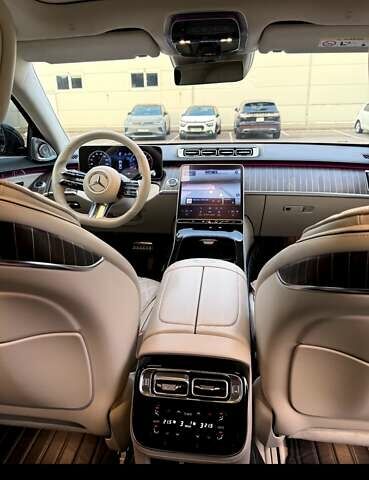 Черный Мерседес С Класс, объемом двигателя 3 л и пробегом 76 тыс. км за 130000 $, фото 7 на Automoto.ua