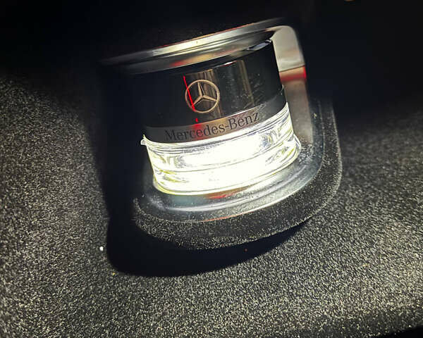 Черный Мерседес С Класс, объемом двигателя 3.98 л и пробегом 65 тыс. км за 97000 $, фото 26 на Automoto.ua