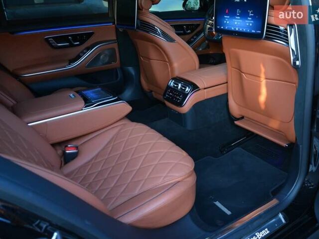 Чорний Мерседес С Клас, об'ємом двигуна 3 л та пробігом 102 тис. км за 98700 $, фото 73 на Automoto.ua