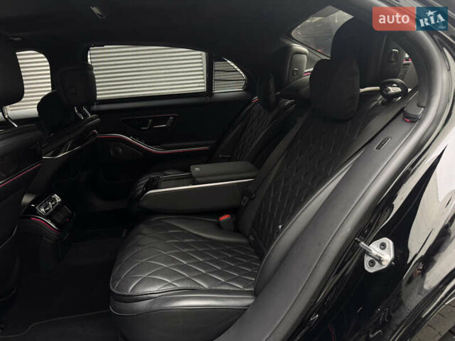 Черный Мерседес С Класс, объемом двигателя 4 л и пробегом 65 тыс. км за 105000 $, фото 34 на Automoto.ua