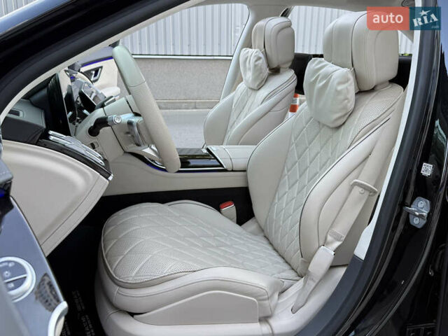 Черный Мерседес С Класс, объемом двигателя 3 л и пробегом 52 тыс. км за 130000 $, фото 42 на Automoto.ua