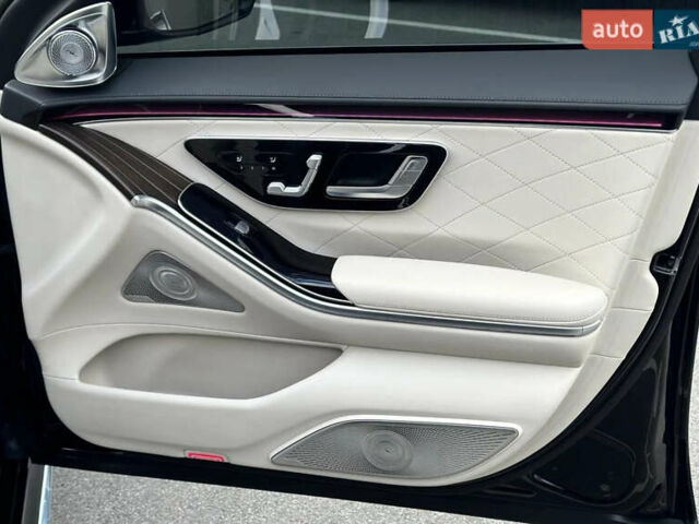 Чорний Мерседес С Клас, об'ємом двигуна 3.5 л та пробігом 81 тис. км за 99000 $, фото 8 на Automoto.ua