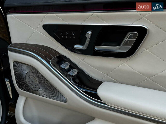 Черный Мерседес С Класс, объемом двигателя 3 л и пробегом 77 тыс. км за 125990 $, фото 19 на Automoto.ua