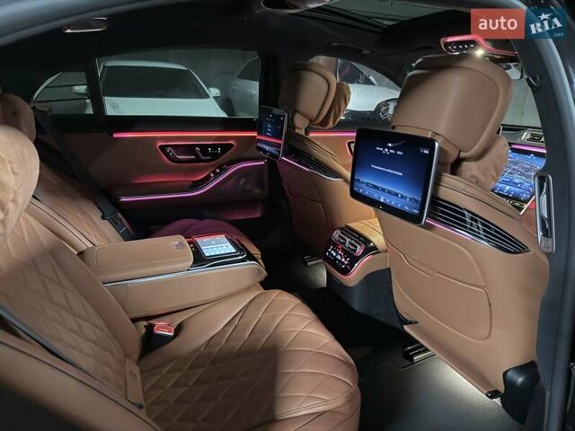 Черный Мерседес С Класс, объемом двигателя 3.98 л и пробегом 66 тыс. км за 124000 $, фото 30 на Automoto.ua