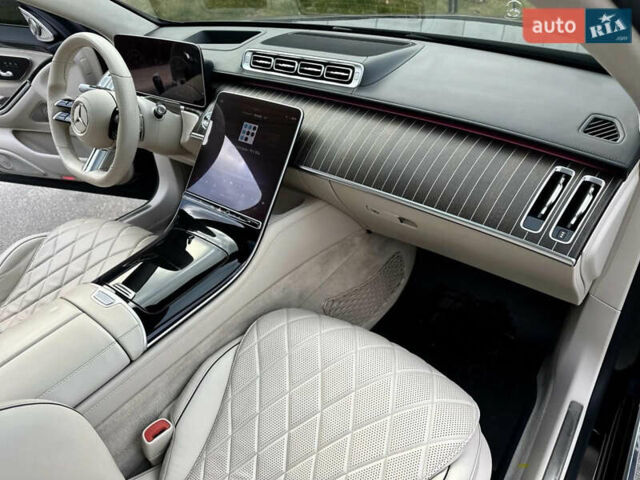 Чорний Мерседес С Клас, об'ємом двигуна 3.5 л та пробігом 81 тис. км за 99000 $, фото 3 на Automoto.ua