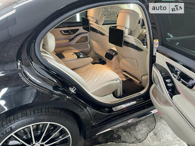 Черный Мерседес С Класс, объемом двигателя 3 л и пробегом 104 тыс. км за 88800 $, фото 4 на Automoto.ua