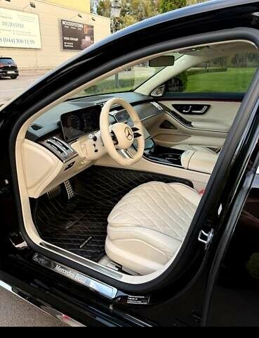 Черный Мерседес С Класс, объемом двигателя 3 л и пробегом 76 тыс. км за 130000 $, фото 5 на Automoto.ua