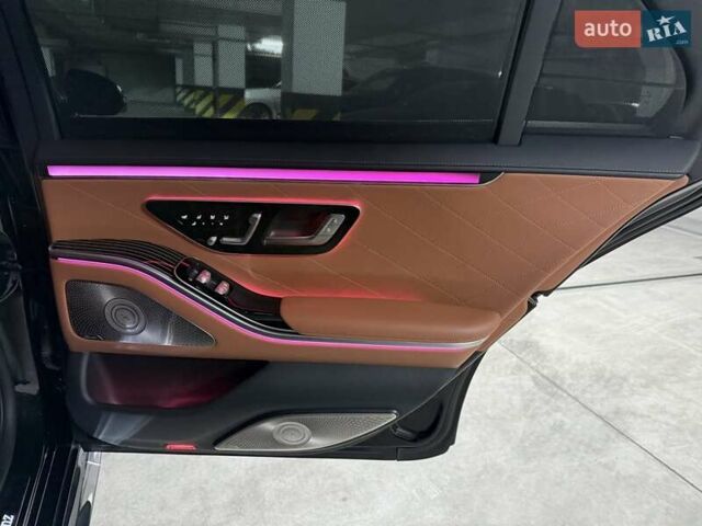 Черный Мерседес С Класс, объемом двигателя 3.98 л и пробегом 66 тыс. км за 124000 $, фото 28 на Automoto.ua