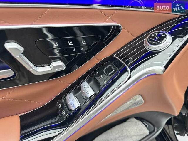 Мерседес С Клас 2021 у Києві на Automoto.ua Чорний Мерседес С Клас, об'ємом двигуна 3.98 л та пробігом 66 тис. км за 140000 $, фото 22 на Automoto.ua