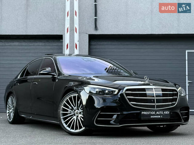 Чорний Мерседес С Клас, об'ємом двигуна 3 л та пробігом 52 тис. км за 135000 $, фото 3 на Automoto.ua