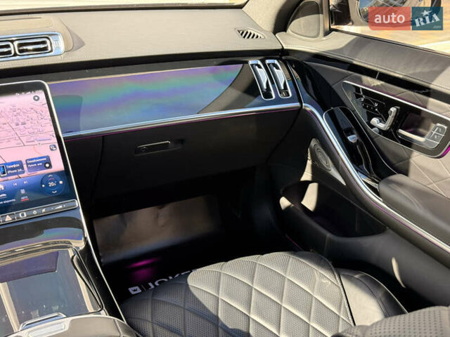 Черный Мерседес С Класс, объемом двигателя 3 л и пробегом 105 тыс. км за 95000 $, фото 17 на Automoto.ua