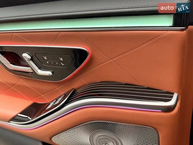 Чорний Мерседес С Клас, об'ємом двигуна 3.98 л та пробігом 62 тис. км за 129900 $, фото 109 на Automoto.ua