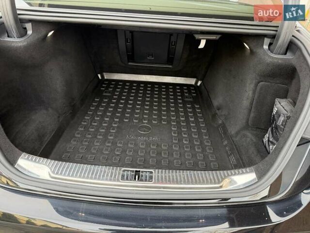 Чорний Мерседес С Клас, об'ємом двигуна 3 л та пробігом 64 тис. км за 139800 $, фото 13 на Automoto.ua