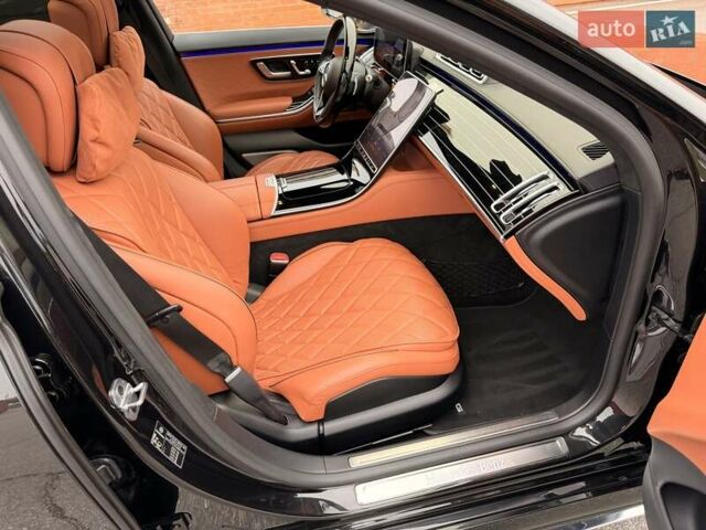 Чорний Мерседес С Клас, об'ємом двигуна 3.98 л та пробігом 62 тис. км за 129900 $, фото 77 на Automoto.ua