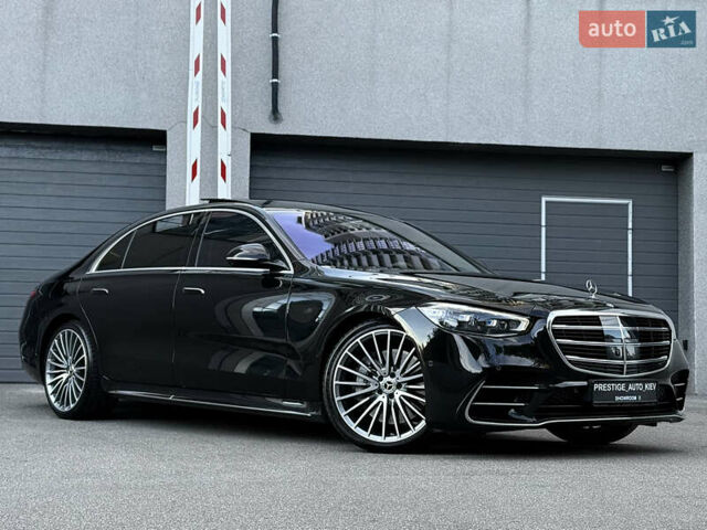 Черный Мерседес С Класс, объемом двигателя 3 л и пробегом 52 тыс. км за 130000 $, фото 3 на Automoto.ua