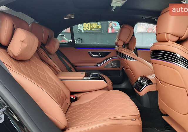 Черный Мерседес С Класс, объемом двигателя 3.98 л и пробегом 96 тыс. км за 92990 $, фото 8 на Automoto.ua