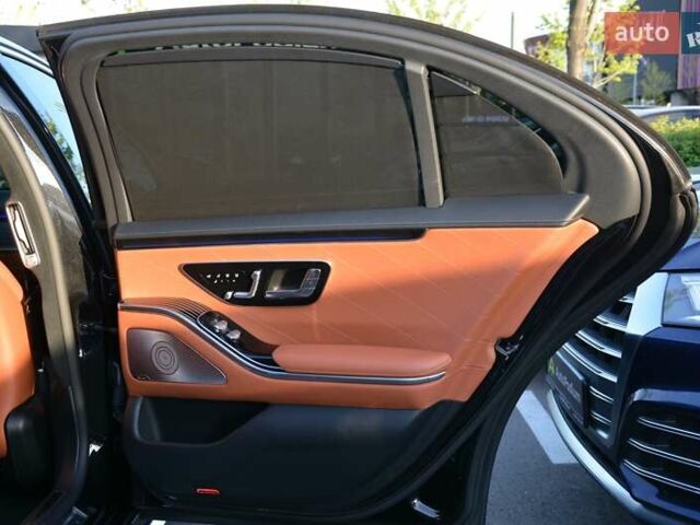 Чорний Мерседес С Клас, об'ємом двигуна 3 л та пробігом 102 тис. км за 98700 $, фото 70 на Automoto.ua