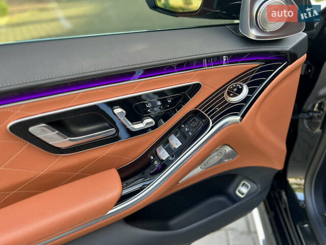 Черный Мерседес С Класс, объемом двигателя 3 л и пробегом 71 тыс. км за 119500 $, фото 31 на Automoto.ua