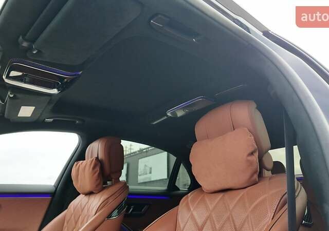 Черный Мерседес С Класс, объемом двигателя 3.98 л и пробегом 96 тыс. км за 92990 $, фото 15 на Automoto.ua