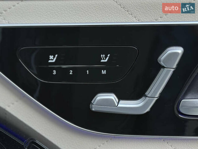 Черный Мерседес С Класс, объемом двигателя 3 л и пробегом 52 тыс. км за 135000 $, фото 59 на Automoto.ua