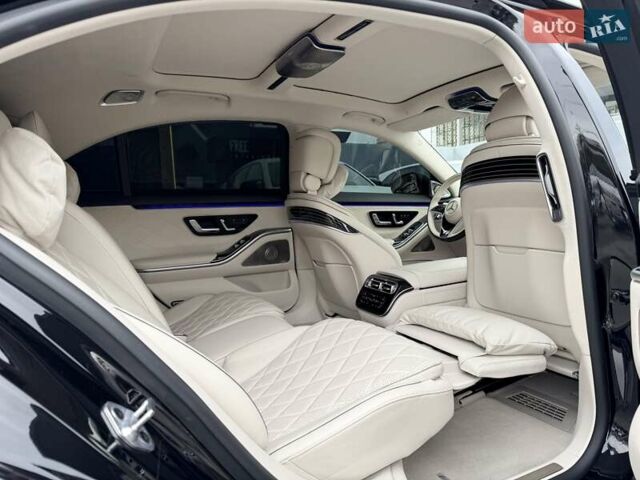 Чорний Мерседес С Клас, об'ємом двигуна 4 л та пробігом 38 тис. км за 134999 $, фото 36 на Automoto.ua