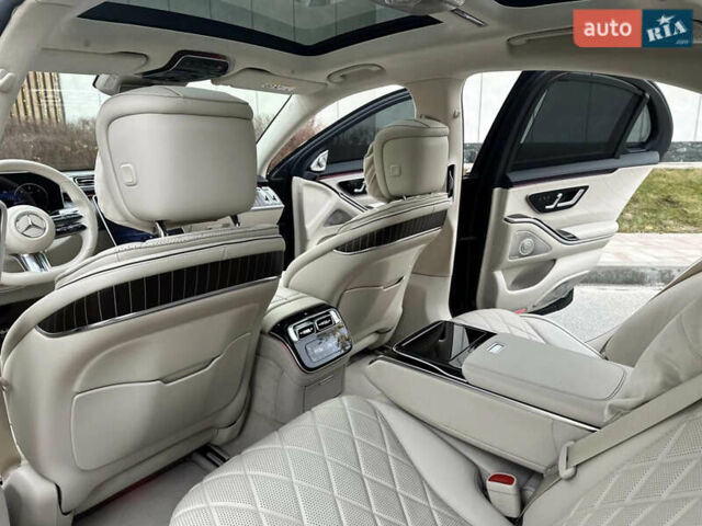 Чорний Мерседес С Клас, об'ємом двигуна 3.5 л та пробігом 81 тис. км за 99000 $, фото 5 на Automoto.ua